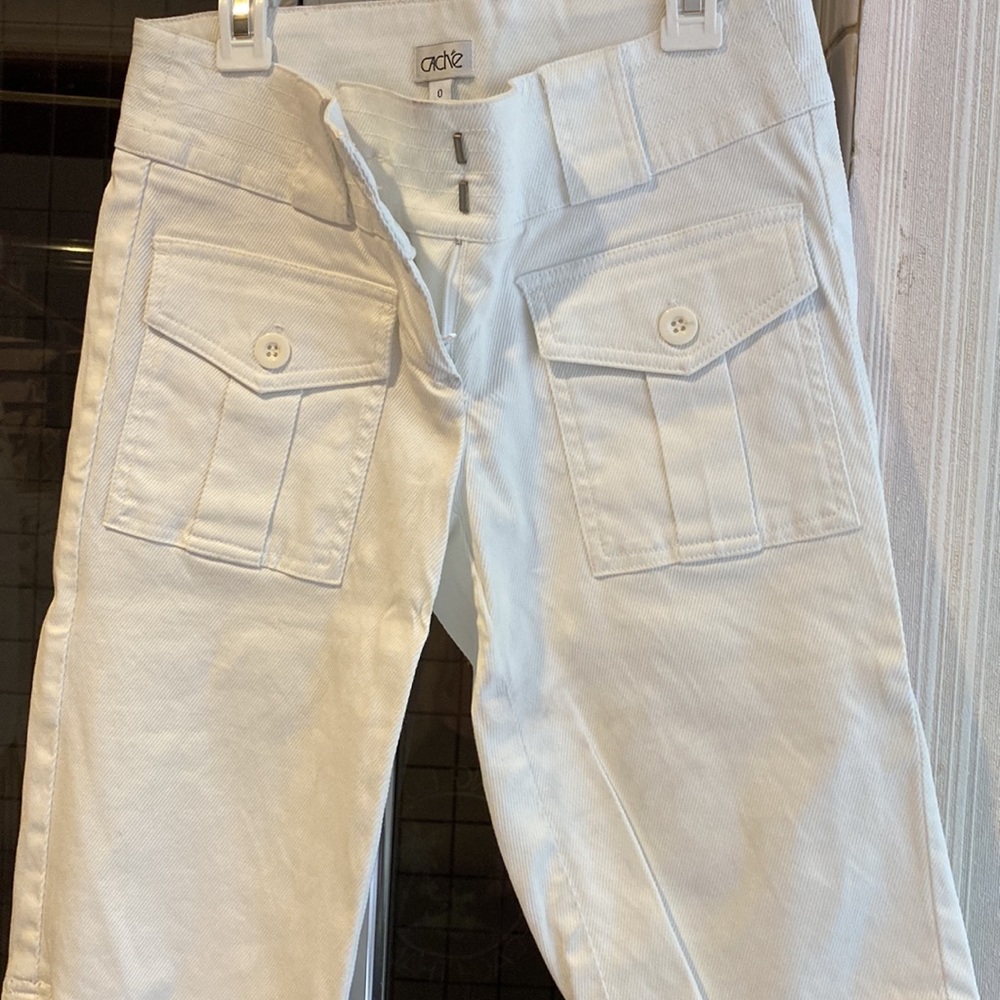 White Capri Stretch Material From Cache In A Size… - image 2